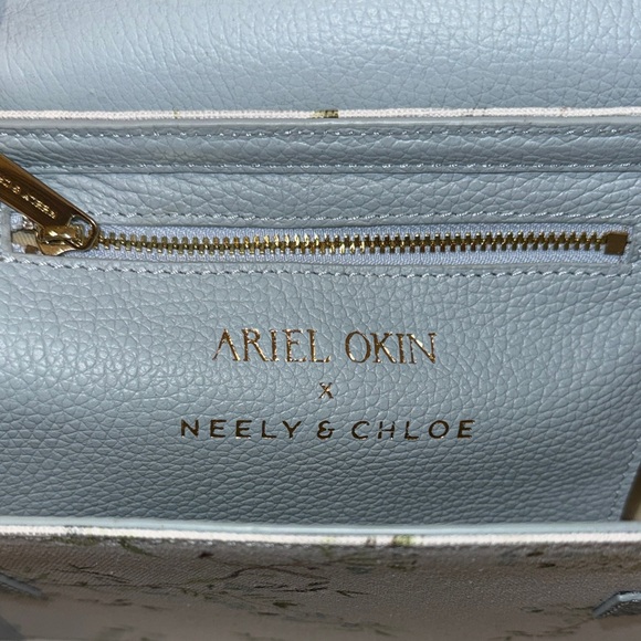 Ariel Okin X Neely & Chloe Floral Top-Handle Shoulder Bag in Light Blue - Picture 8 of 12